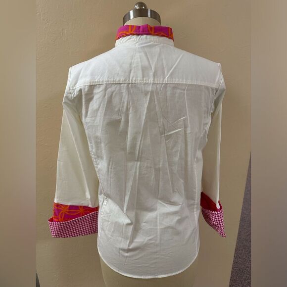 Pearly Vine White Button-Up Shirt with Pink Accents - Picture 2 of 5
